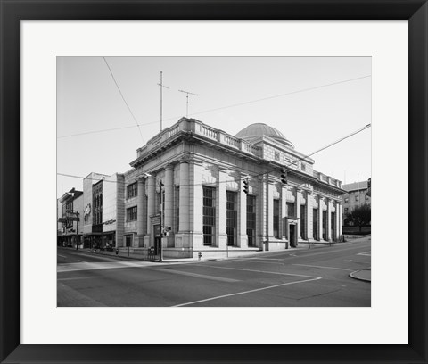 Framed GENERAL VIEW, MAIN ST. FACADE ON LEFT, NINTH ST. ON RIGHT - Lynchburg National Bank, Ninth and Main Streets, Lynchburg Print