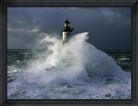 Framed Phare d&#39; Ar-Men Print