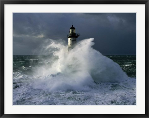 Framed Phare d&#39; Ar-Men Print