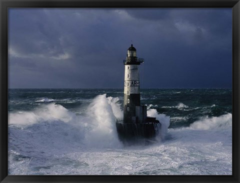 Framed Phare d&#39; Ar-Men, Bretagne Print