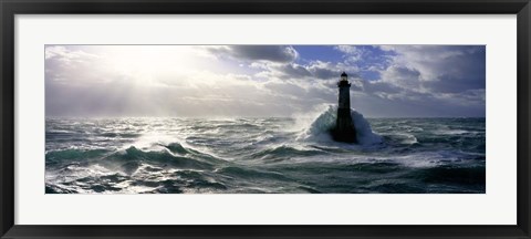 Framed Phare d&#39; Ar-Men, Mer d&#39; iroise Print