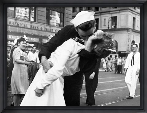 Framed Kissing the War Goodbye in Times Square, 1945 (detail) Print