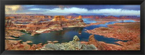 Framed Alstrom Point at Lake Powell, Utah, USA Print