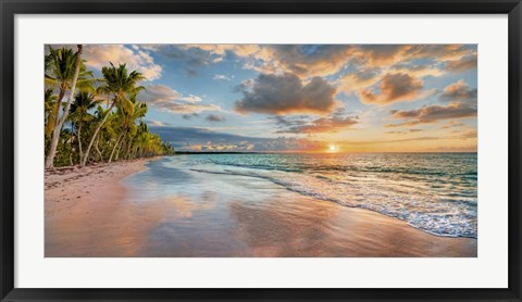 Framed Beach in Maui, Hawaii, at sunset Print