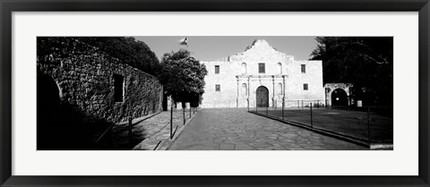 Framed Alamo, San Antonio, Texas (black &amp; white) Print