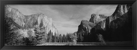 Framed Mountains in Yosemite National Park, California Print