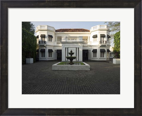 Framed Tintagel Hotel, Colombo, Sri Lanka Print