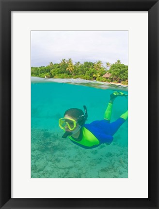 Framed Snorkeling, Picnic island, Viti Levu Fiji Print