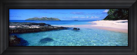 Framed Island in the sea, Veidomoni Beach, Fiji Print