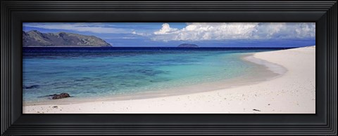Framed Island in the sea, Veidomoni Beach, Mamanuca Islands, Fiji Print