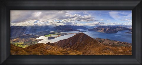 Framed Roy&#39;s Peak Print