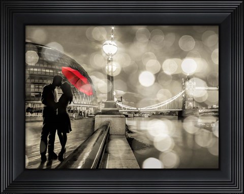 Framed Kissing in London (detail, BW) Print