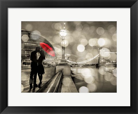 Framed Kissing in London (detail, BW) Print