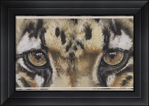 Framed Eye-Catching Clouded Leopard Print