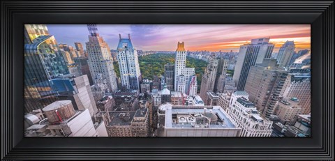 Framed Amanecer Otonal en Central Park Print