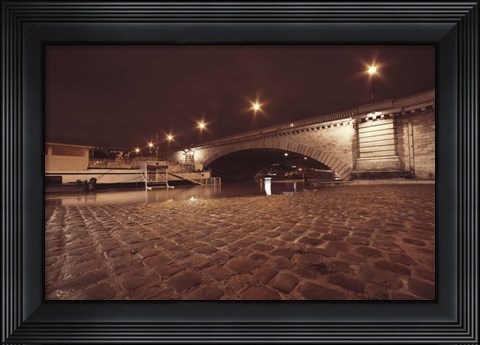 Framed Paris Quaiouest Print