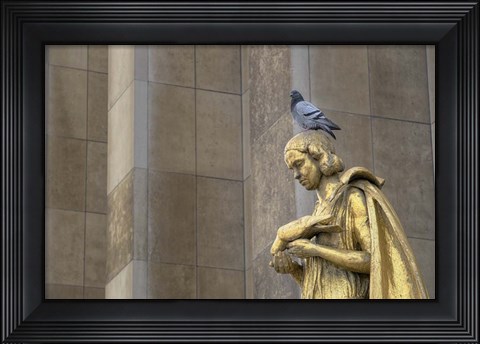 Framed Les Oiseaux Statue Print