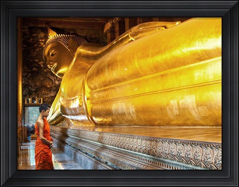 Framed Praying the reclined Buddha, Wat Pho, Bangkok, Thailand Print