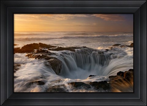 Framed Oregon Thor&#39;s Well Print