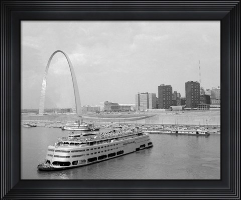 Framed 1960s St. Louis Missouri Gateway Arch Skyline Print