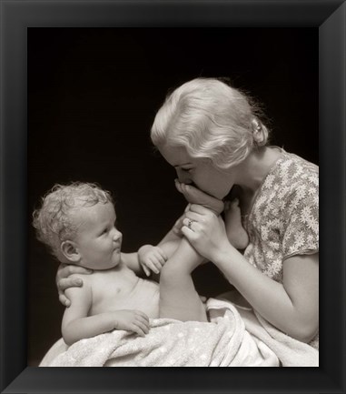 Framed 1930s Mother Kissing Bottom Of Baby&#39;S Foot Print