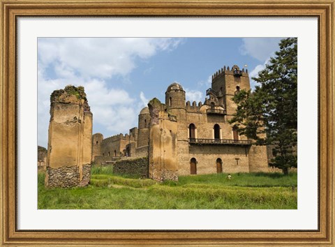 Framed Fasilides&#39; Castle in the fortress-city of Fasil Ghebbi, Gondar, Ethiopia Print