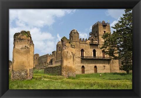 Framed Fasilides&#39; Castle in the fortress-city of Fasil Ghebbi, Gondar, Ethiopia Print