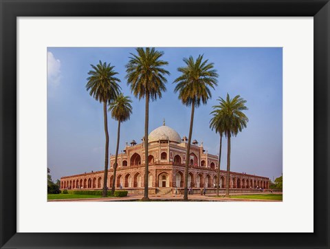 Framed Exterior view of Humayun&#39;s Tomb in New Delhi, India Print