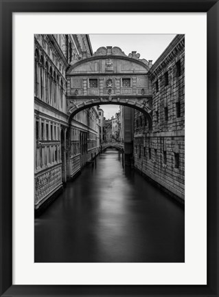 Framed B&amp;W Bridge of Sighs Print